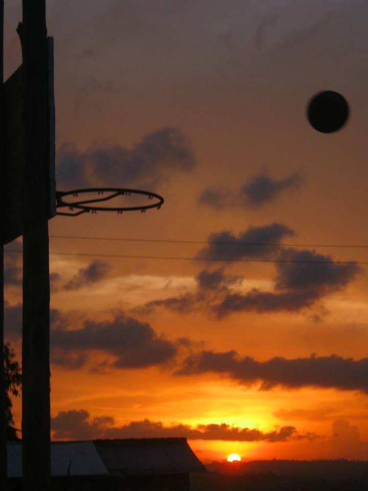 http://www.thehoopdream.org/public/themes/main/images/homePage/photos/photo33.jpg